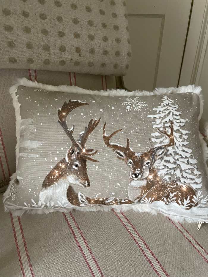Oblong Stag Cushion Cover with Quality Austrian Crystals and Luxurious Faux Fur (Cream) - Image 2